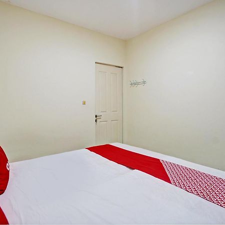 Oyo 93112 Garden Homestay 3 Merlion 泗水 外观 照片