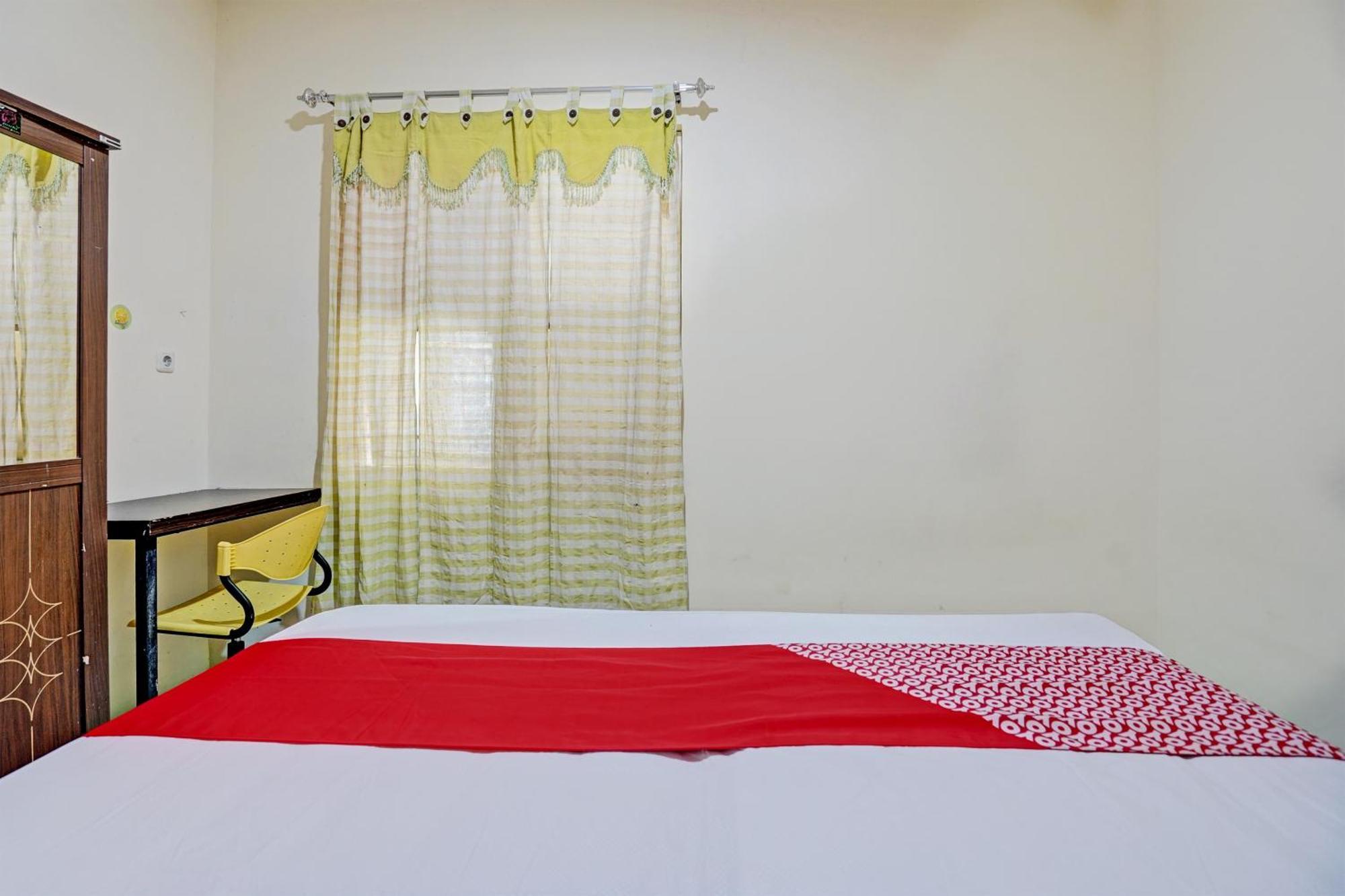 Oyo 93112 Garden Homestay 3 Merlion 泗水 外观 照片